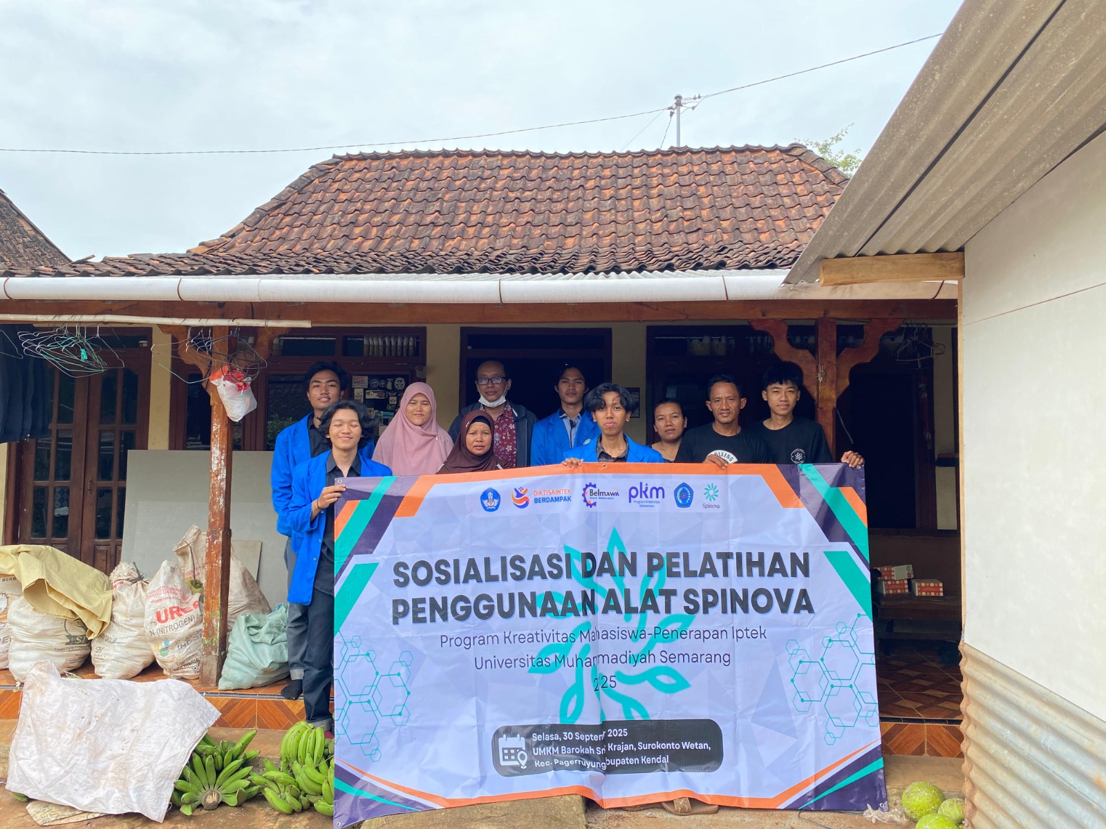 Read more about the article Tim PKM-PI Elektro Unimus Gelar Sosialisasi dan Pelatihan Penggunaan Alat Spinner Peniris Minyak