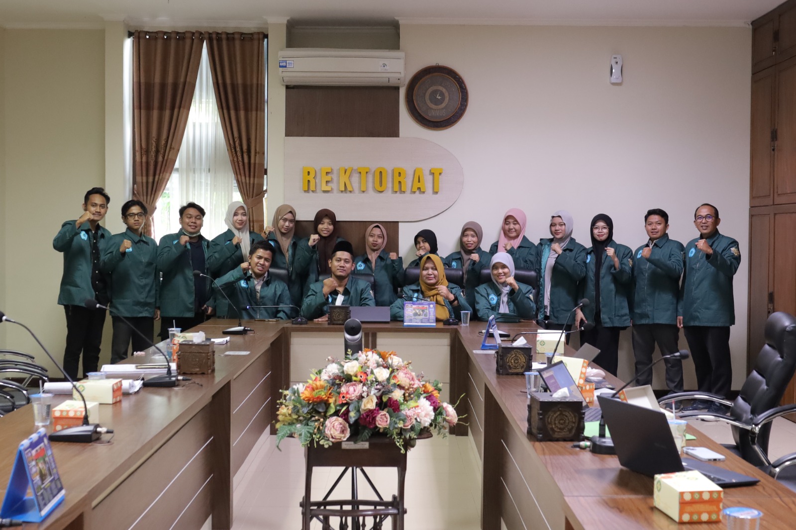 Read more about the article Unimus Lepas Kontingen Mahasiswa untuk MTQN 2025