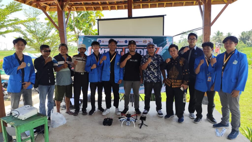 Tim SmartPaddy Unimus Laksanakan Sosialisasi dan Implementasi di Desa Kauman Kidul, Salatiga