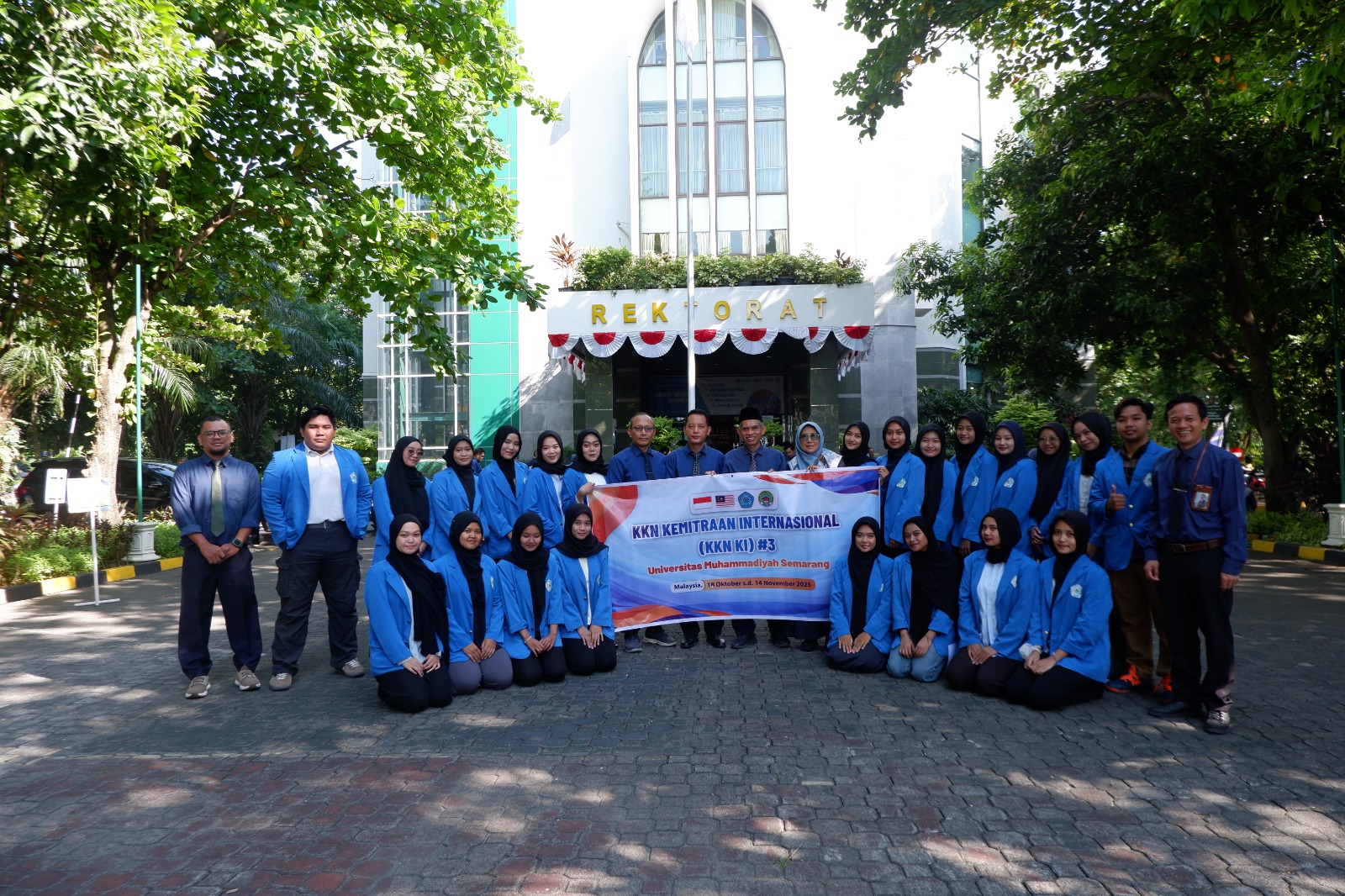 Read more about the article Unimus Lepas 22 Mahasiswa untuk KKN Internasional di Malaysia