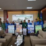 Rektor Unimus Lepas 9 Mahasiswa S1 Manajemen FEB Ikuti Lomba Paper Essay Internasional di Malaysia