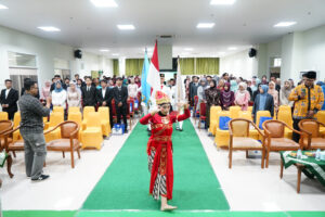 Read more about the article Fakultas Ekonomi dan Bisnis Unimus Lepas 221 Wisudawan pada Wisuda ke-47