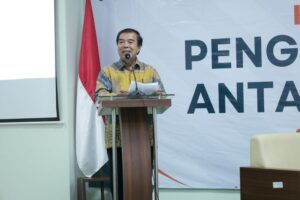 Read more about the article Bulan Sabit di Langit Masjid Nabawi Madinah