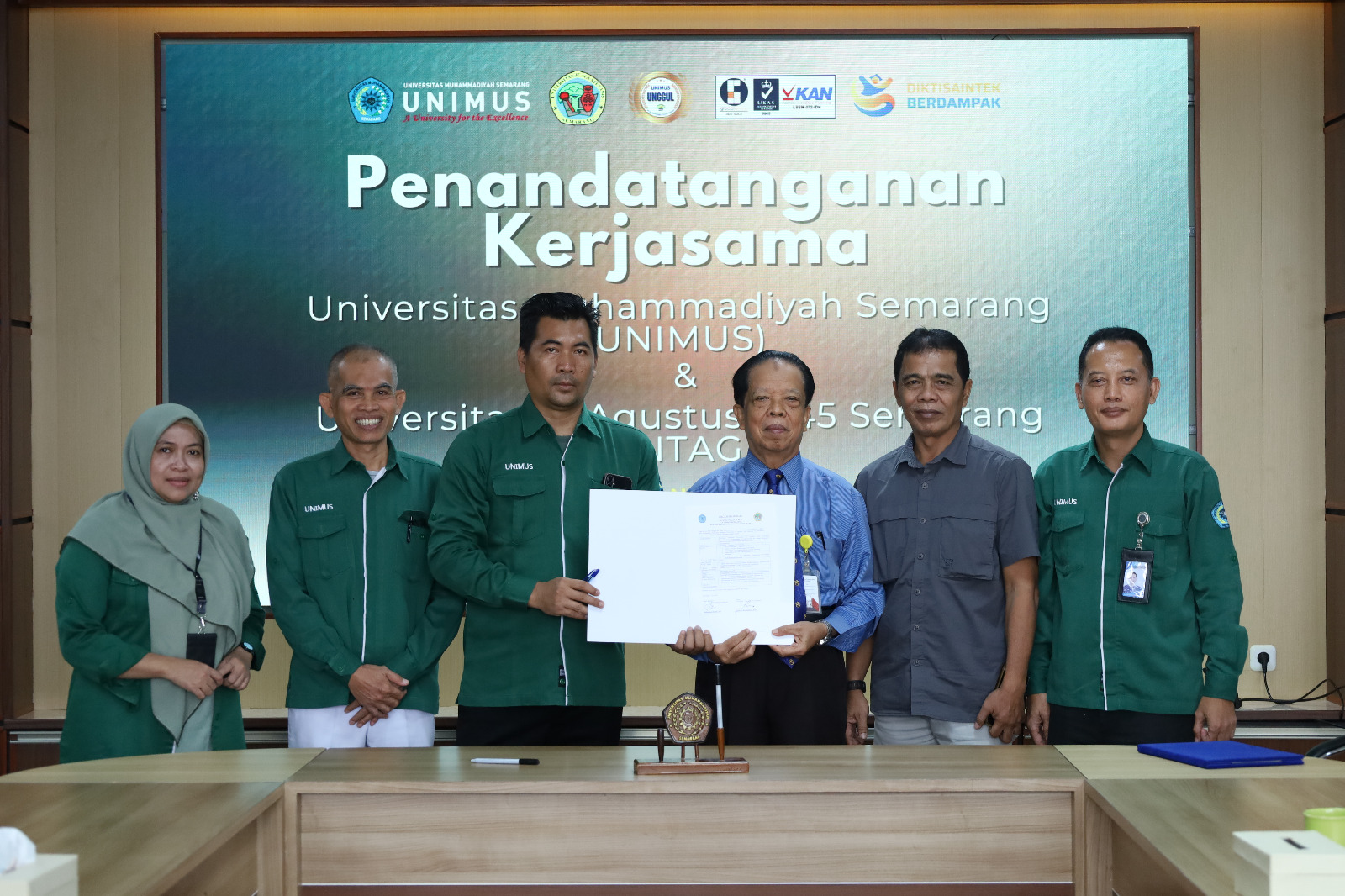Read more about the article Kunjungan Rektor dan Jajaran Pimpinan Universitas 17 Agustus 1945 (UNTAG) Semarang di Universitas Muhammadiyah Semarang (UNIMUS)