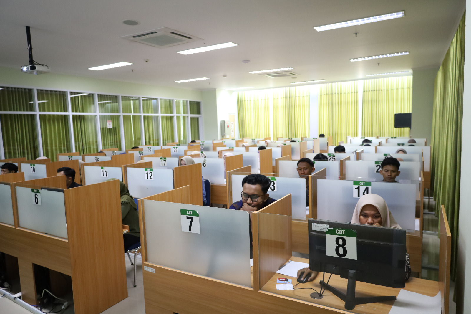 Read more about the article Raih Kepercayaan Nasional, UNIMUS Selenggarakan Tes Substantif PPG 2025 untuk 2.150 Peserta