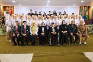 Read more about the article FK Unimus Kukuhkan 33 Dokter Baru pada Angkat Sumpah Periode ke-43