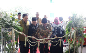 Read more about the article Dukung Pendidikan Modern Berbasis Teknologi, UNIMUS Resmikan Gedung Kuliah Bersama III