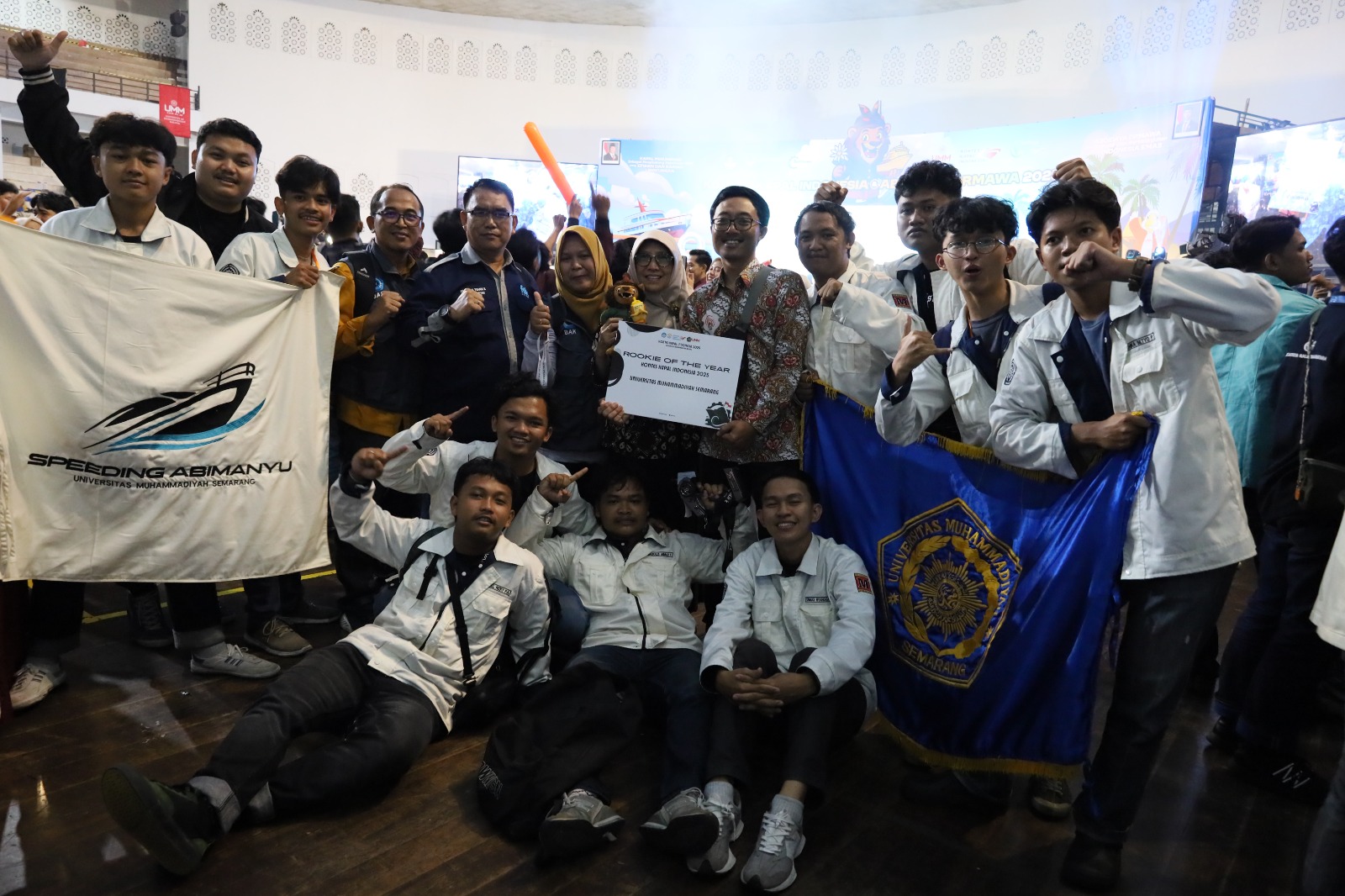 Read more about the article Tim Teknik Mesin Unimus Raih Penghargaan Rookie of the Year di KKI 2025