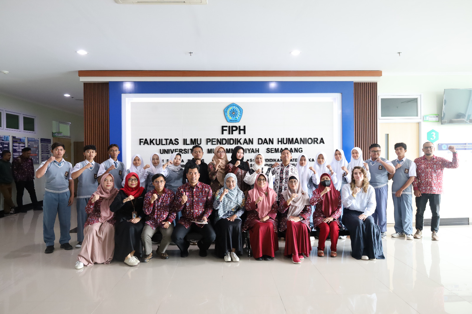 Read more about the article UNIMUS Terima Kunjungan SMA Muhammadiyah Lasem, Bahas Potensi Kerja Sama dan Penguatan Promosi Pendidikan