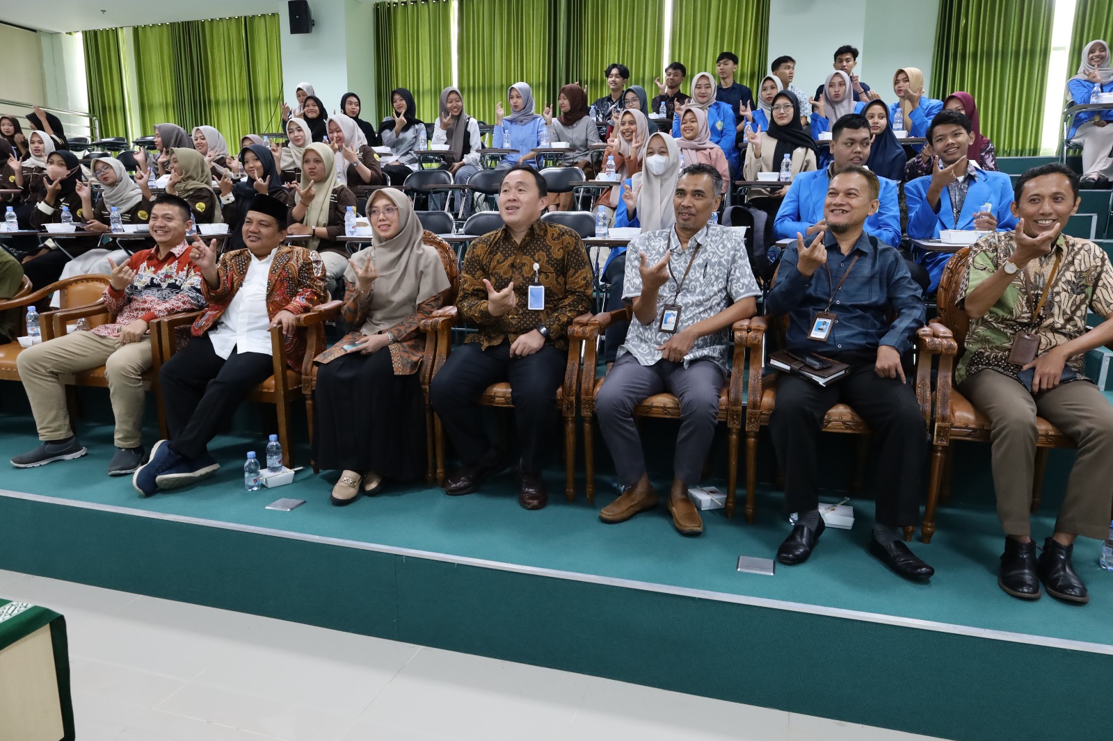 Read more about the article “Nongki Fiskal” FEB Unimus dan Kanwil DJPb Jateng Ajak Mahasiswa Ngulik APBN dengan Cara Asik