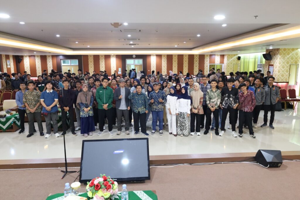 Prodi S1 Informatika Gelar Kuliah Pakar Strategi Penerapan AI Modern untuk Hadapi Industri 2030