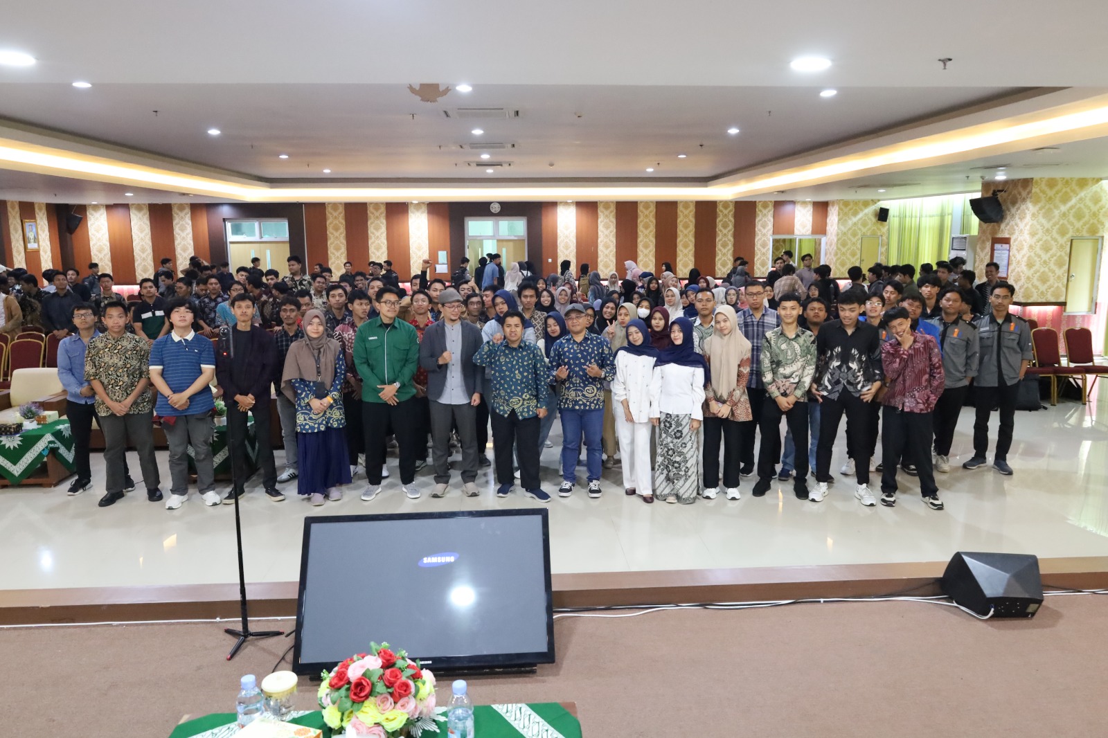 Read more about the article Prodi S1 Informatika Gelar Kuliah Pakar Strategi Penerapan AI Modern untuk Hadapi Industri 2030