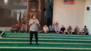 Read more about the article Pengajian Kamis Pagi UNIMUS Bahas Peran Polri dalam Pemeliharaan Kamtibmas