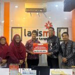 LazisMu Unimus Salurkan Donasi Rp52 Juta ke LazisMu Jateng dan Bantu Mahasiswa Terdampak Bencana