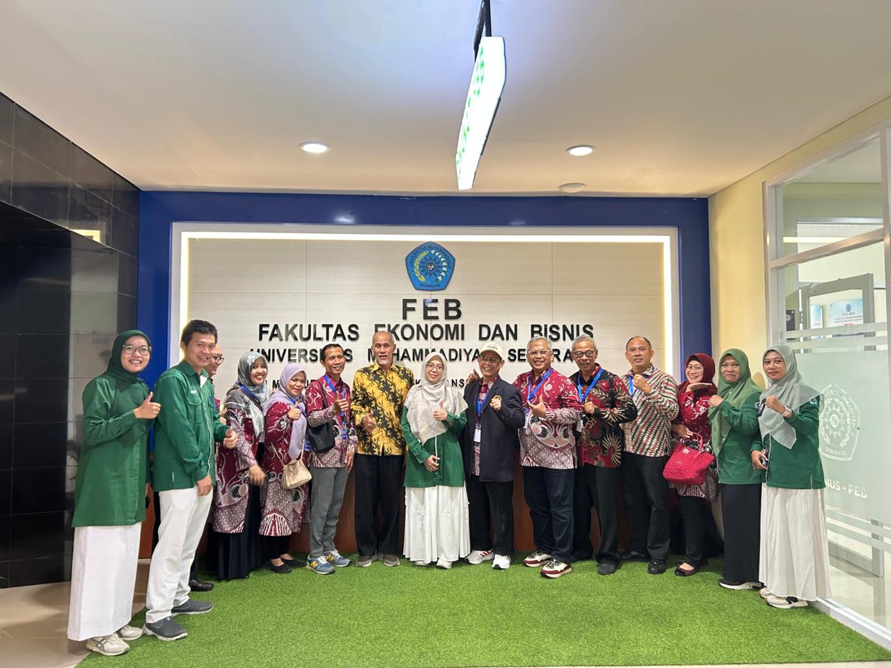 Read more about the article Perkuat Kolaborasi Akademik, FEB UNIMUS Terima Studi Banding Prodi S1 Manajemen UM Bandung