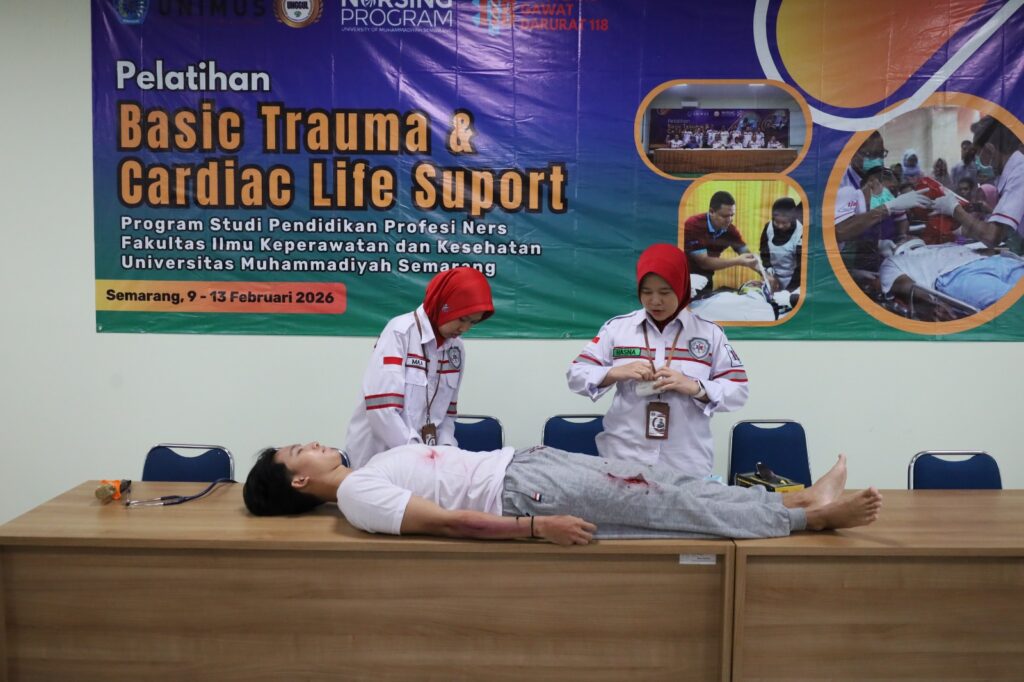 Tingkatkan Kompetensi Gawat Darurat, FIKKES UNIMUS Gelar Pelatihan BT-CLS