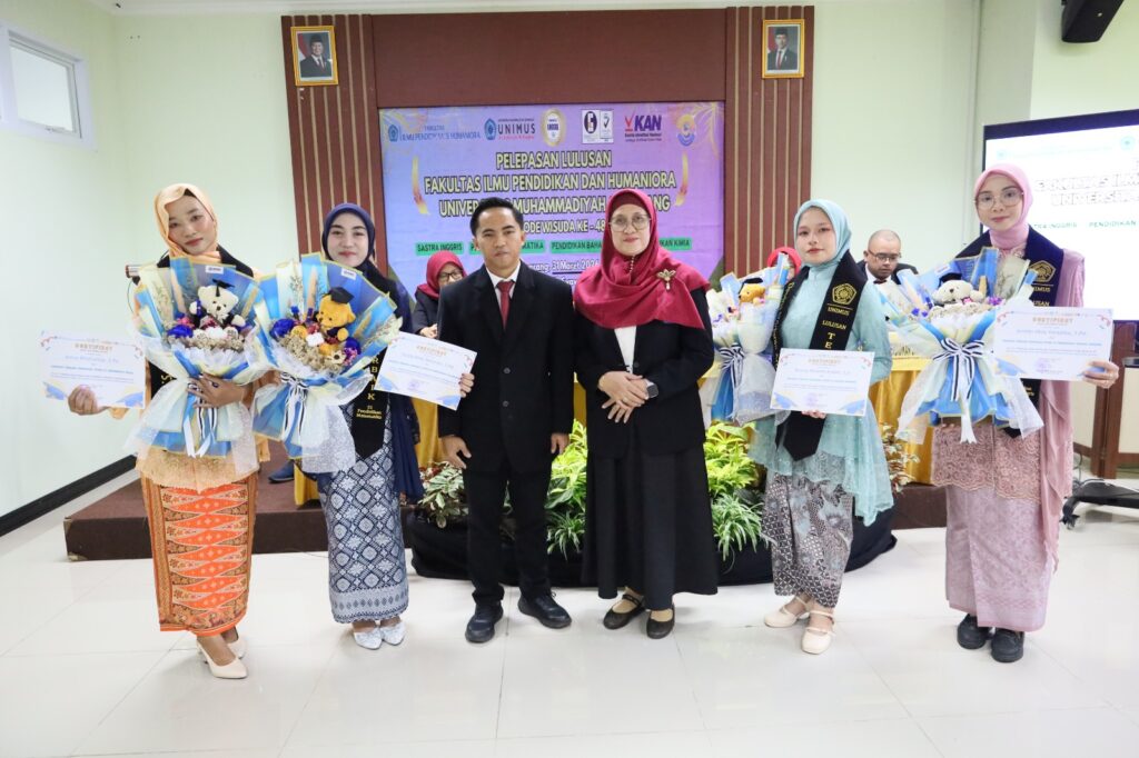 FIPH Unimus Lepas 30 Calon Wisudawan, Cetak Lulusan Berprestasi dan Siap Berkontribusi