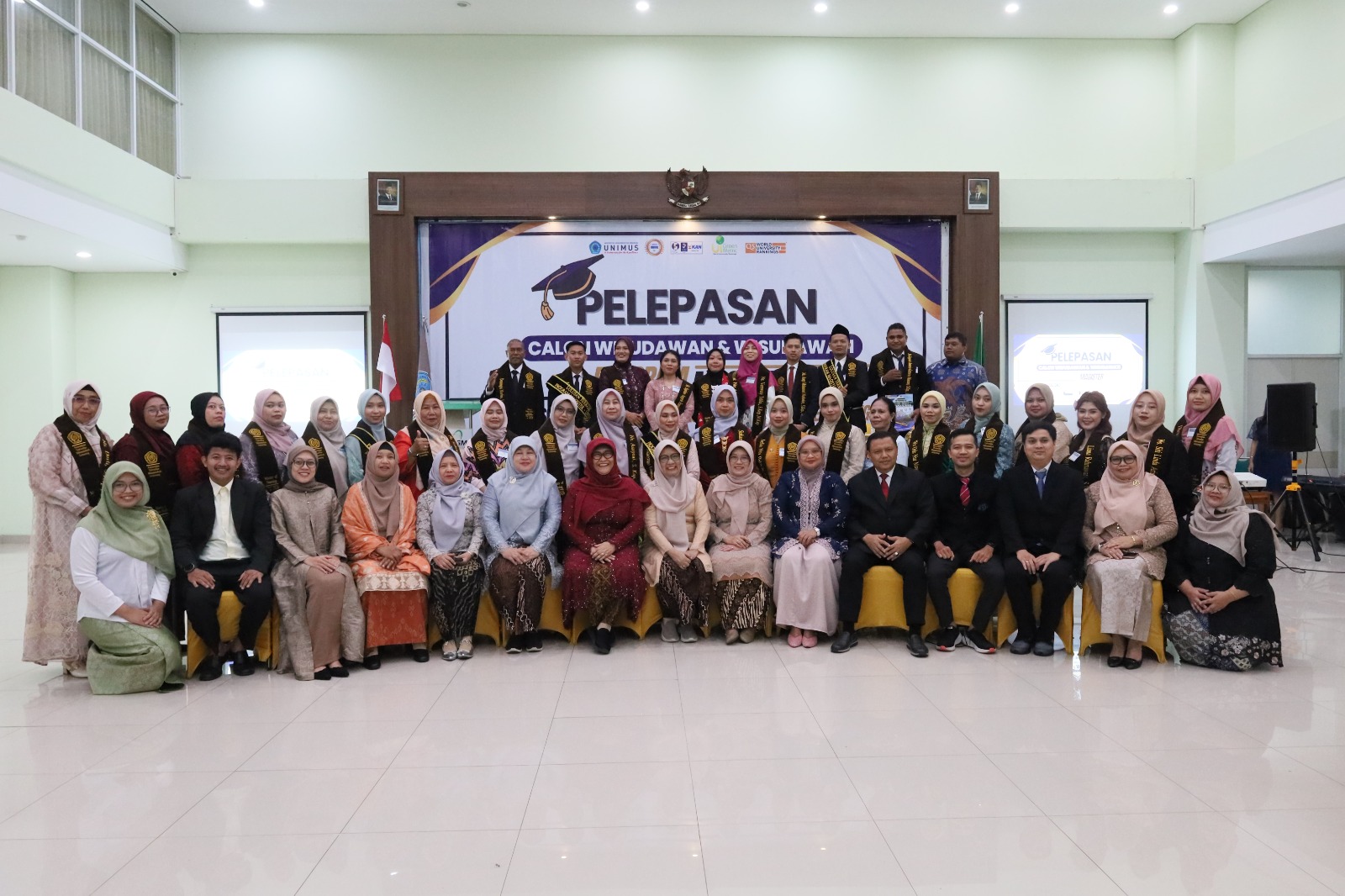 Read more about the article Pascasarjana Unimus Lepas 35 Calon Wisudawan &  Wisudawati, Tekankan Integritas dan Profesionalisme