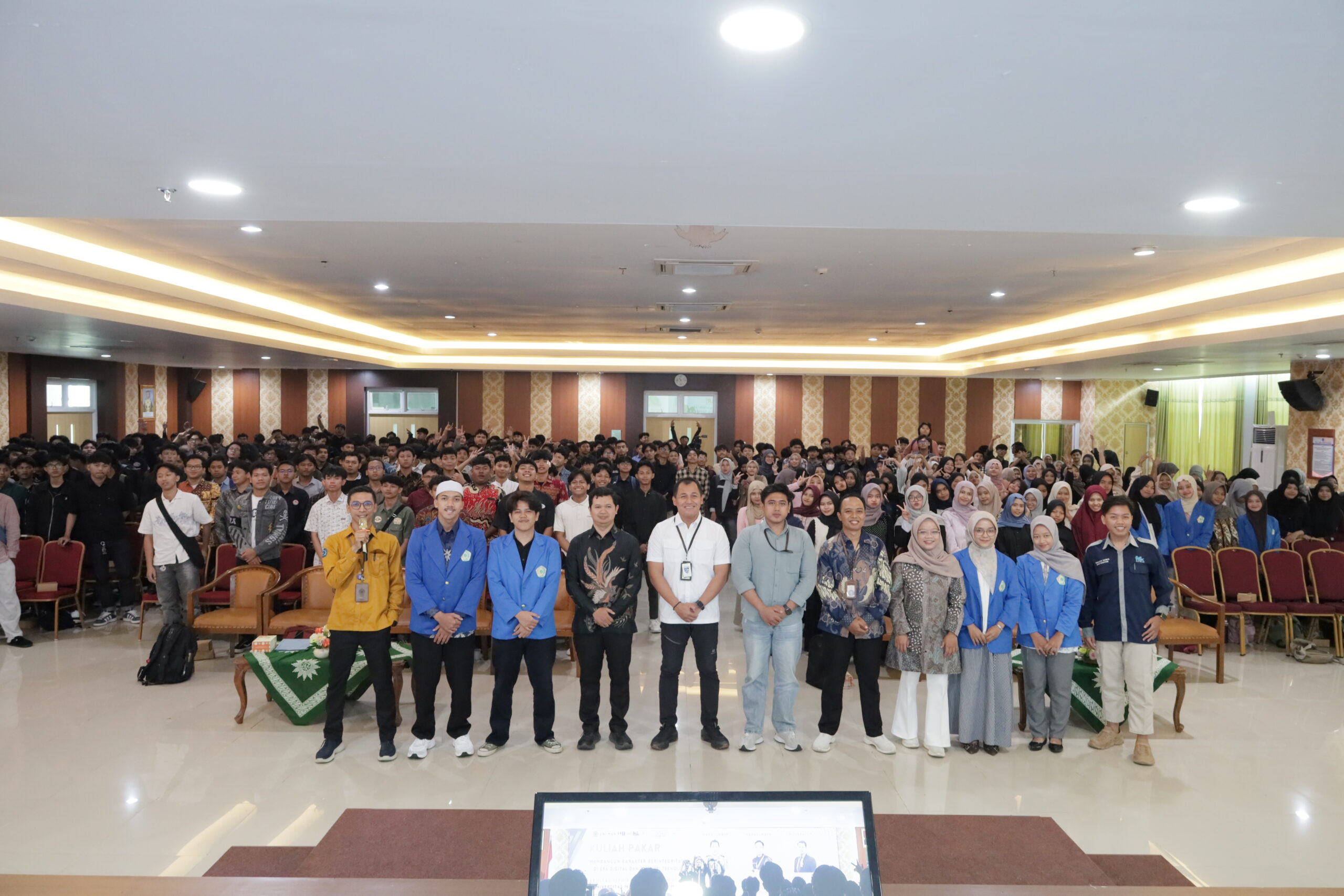 Read more about the article FTIK Unimus Gelar Kuliah Pakar Bahas Integritas dan Teknologi di Era Digital