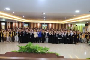 Read more about the article FIKKES Unimus Gelar Sumpah Profesi dan Pelepasan Wisudawan, Siapkan Tenaga Kesehatan Profesional