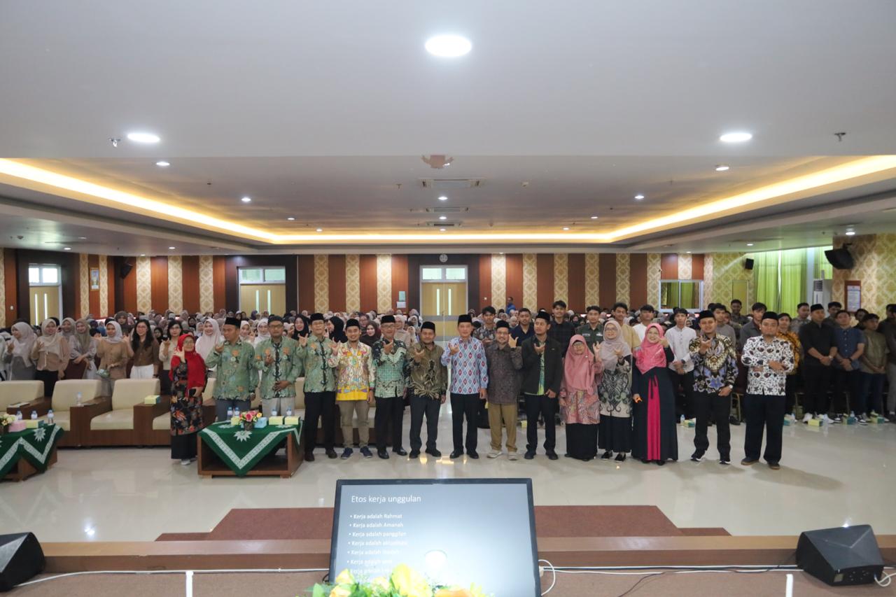 Read more about the article UNIMUS Bekali Calon Alumni dengan Spirit Profesional dan Islam Berkemajuan melalui BAPS ke-49
