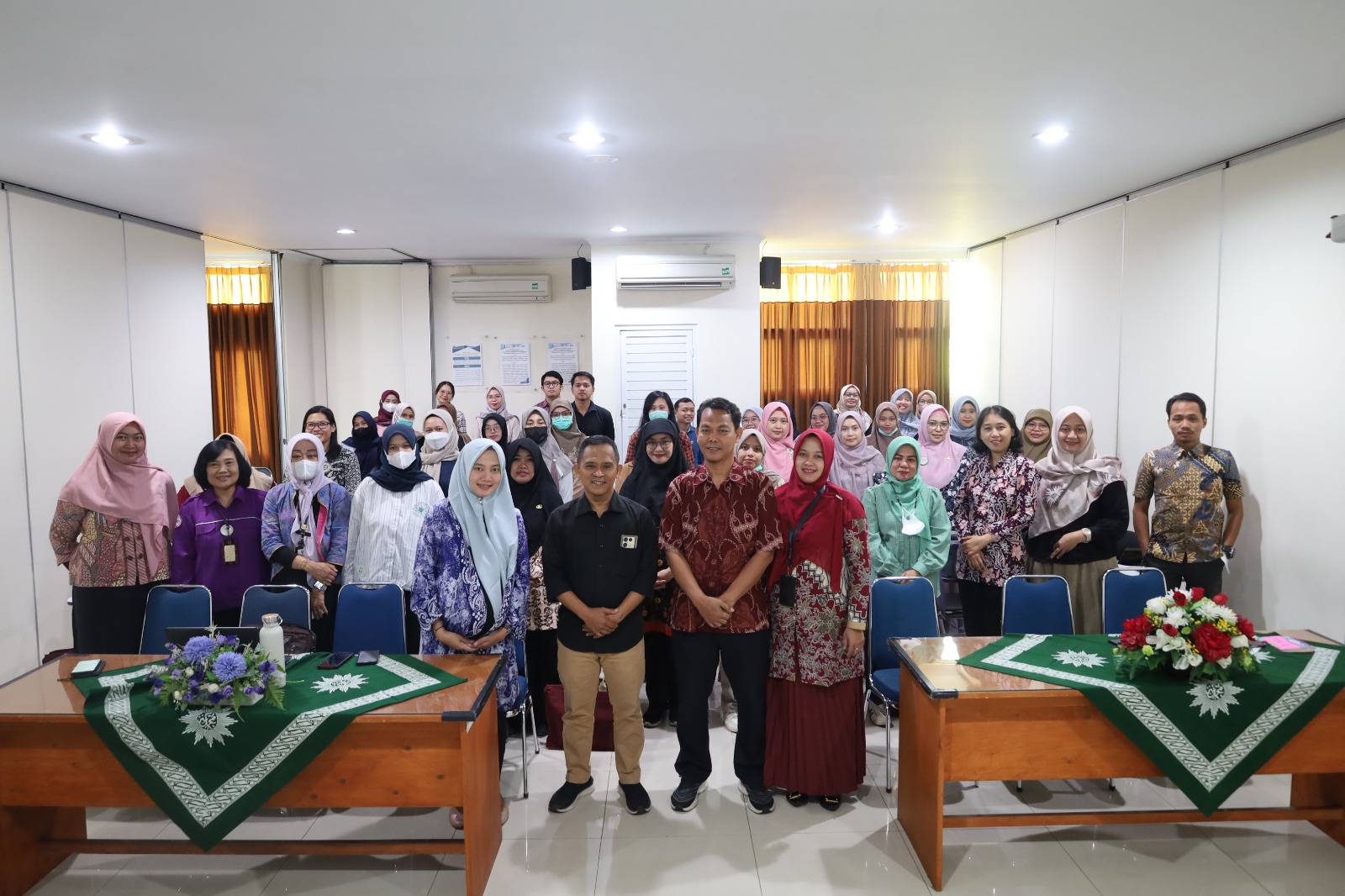 Read more about the article Tingkatkan Akurasi Diagnostik Kecacingan, Unimus Bekali ATLM Puskesmas dengan Metode Kato-Katz