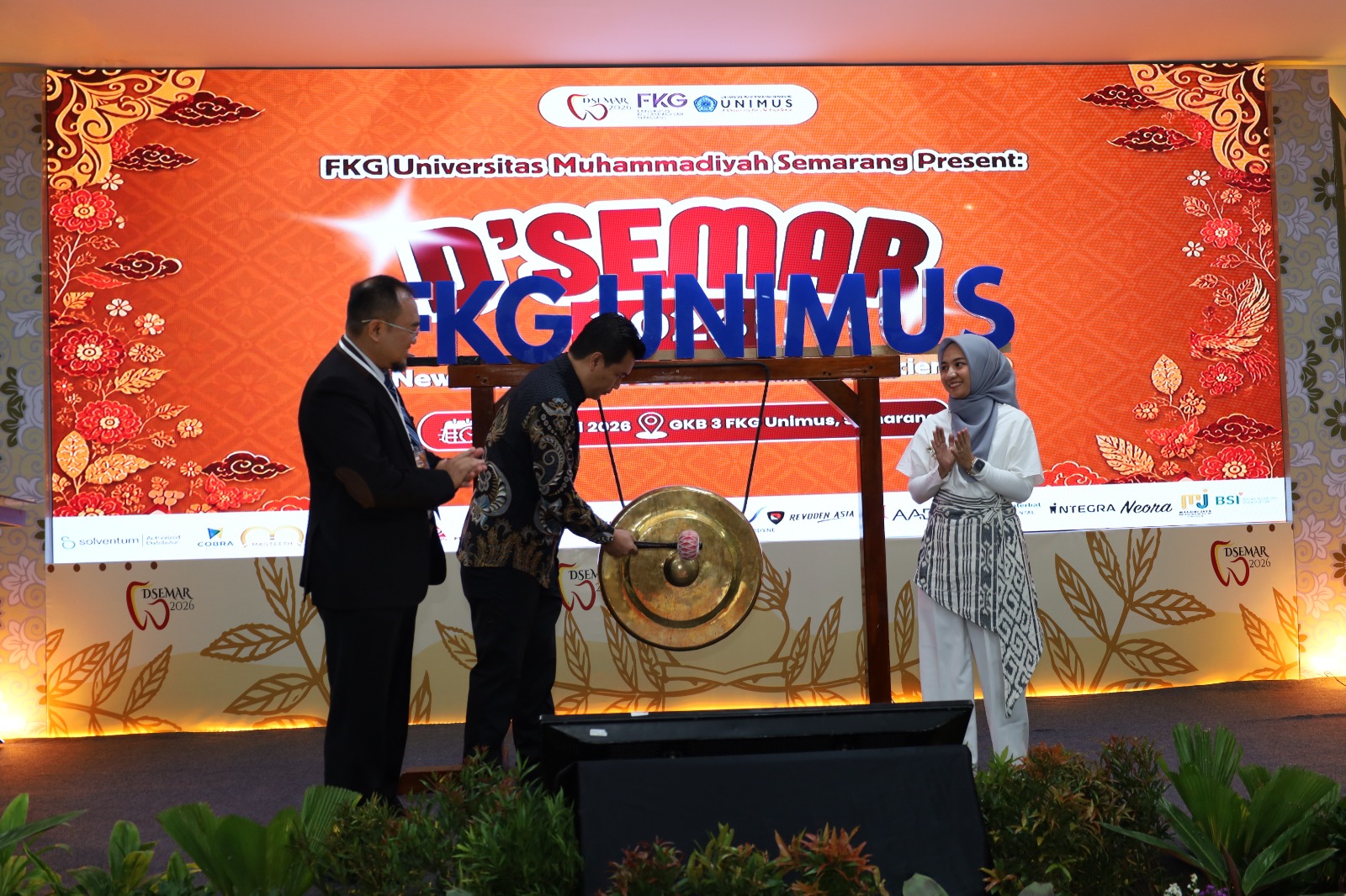 Read more about the article D’Semar 2026 Jadi Wadah Kolaborasi dan Inovasi, FKG UNIMUS Perkuat Riset serta Pengembangan Ilmu Kedokteran Gigi