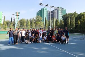 Read more about the article Kolaborasi Melampaui Ruang Rapat, Unimus dan UNS Perkuat Sinergi melalui MoU dan Tenis Persahabatan