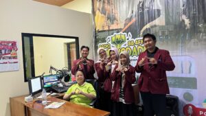 Read more about the article Tim Pelaksana PPK Ormawa IMM Ahmad Dahlan UNIMUS Bagikan Pengalaman Pemberdayaan Masyarakat Melalui Siaran di Radio Purwodadi FM Kabupaten Grobogan