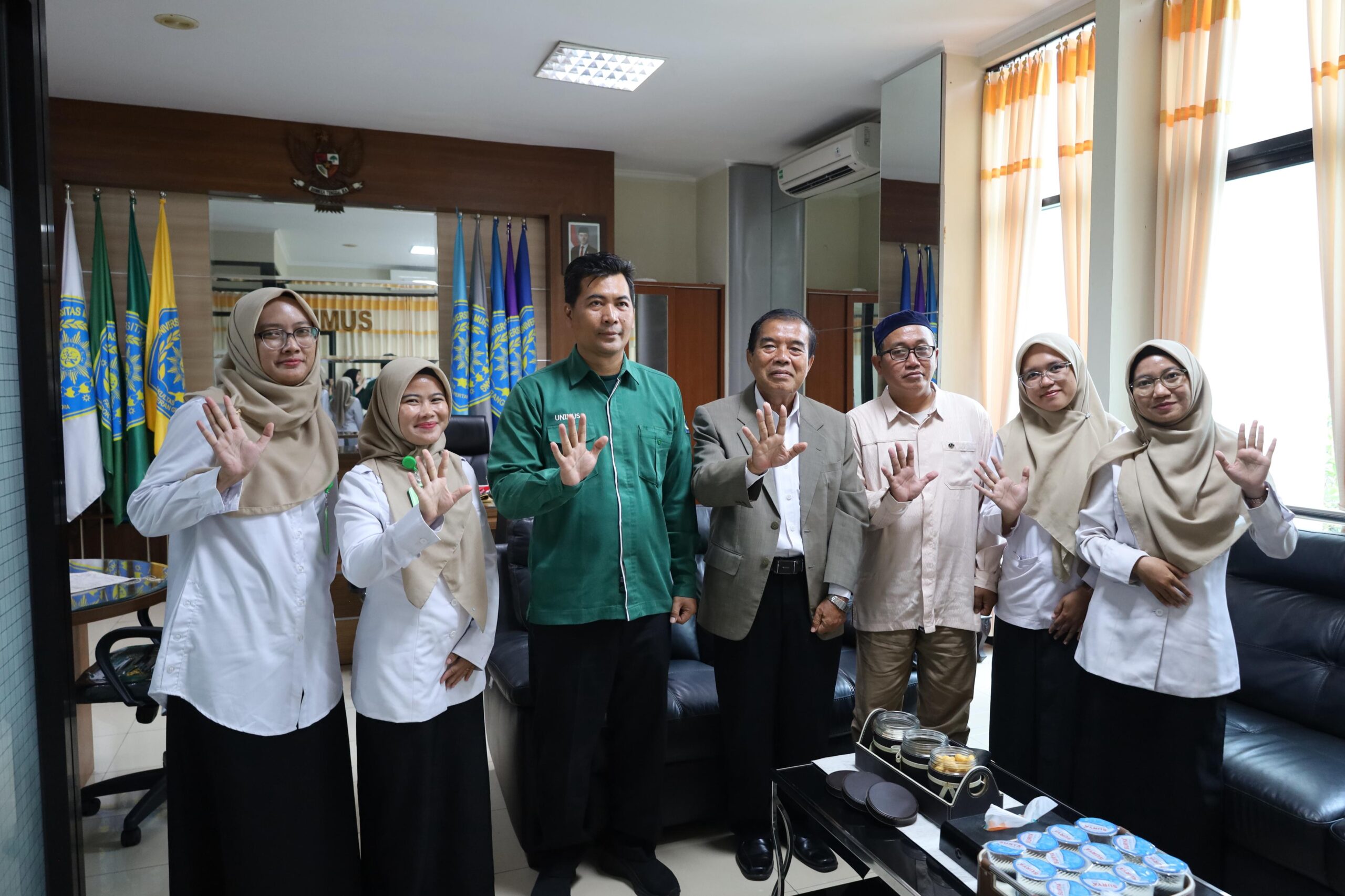 Read more about the article UNIMUS Buka Ruang Kolaborasi dengan SMA Tahfidh Yanbu’ul Qur’an 5 Tegal, Siapkan Akses Pendidikan Tinggi bagi Santri