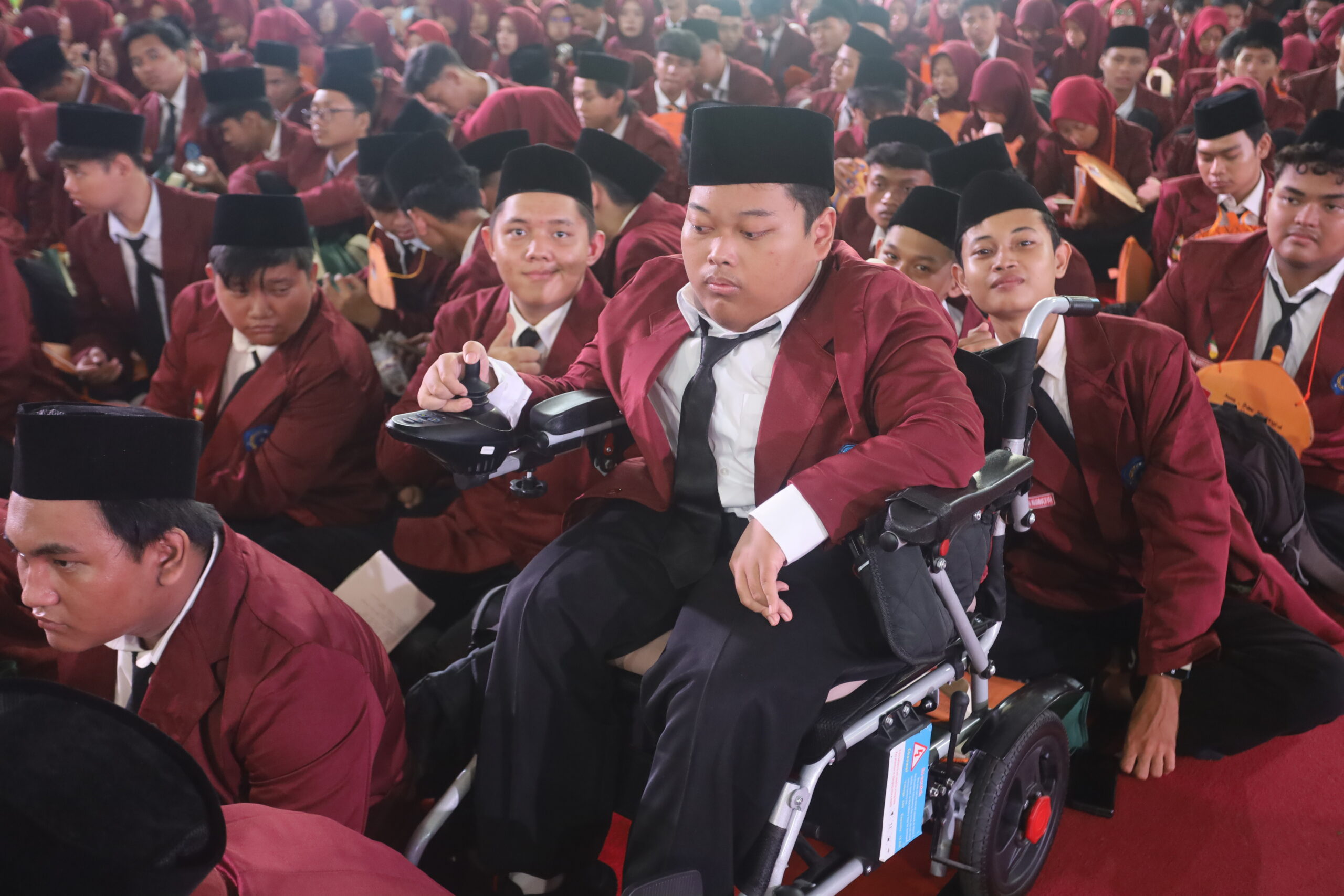 Read more about the article Tak Ada Batas untuk Bermimpi, Haneev Kejar Cita-Cita Jadi Software Engineer di UNIMUS