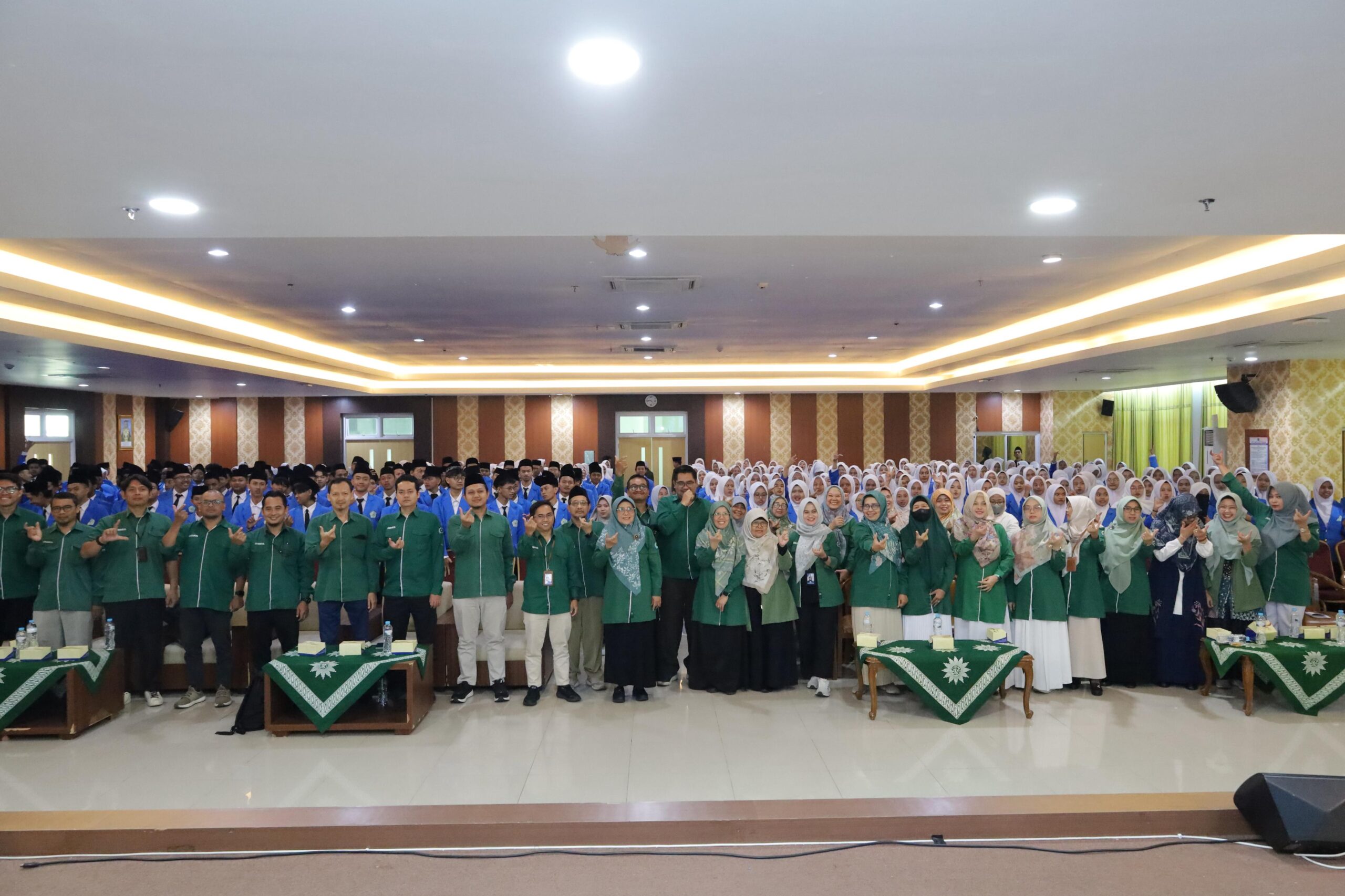 Read more about the article UNIMUS Sambut Mahasantri Baru, Tekankan Keseimbangan Ilmu, Akhlak, dan Spiritual