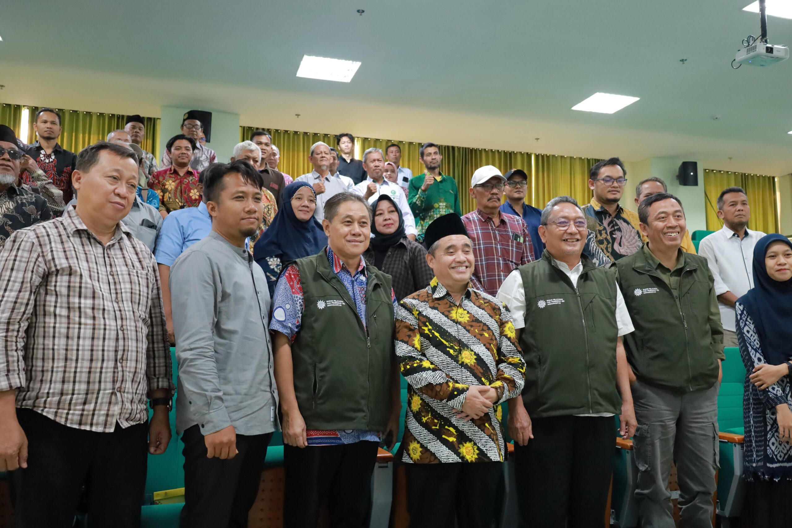 Read more about the article UNIMUS Jadi Tuan Rumah Rapat Koordinasi SPPGM, Perkuat Standar Layanan dan Dampak bagi Masyarakat